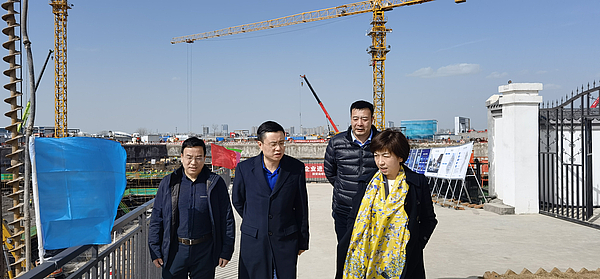 高新金控总经理衷雪、董事贺虎善到丝路（西安）前海园项目检查指导工作