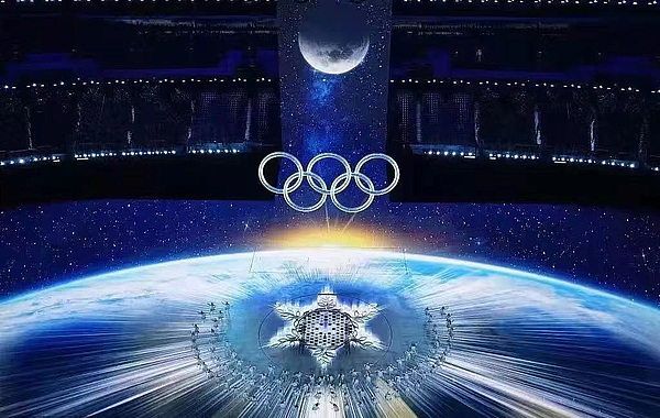 13.2022年冬奥会上，来自西安高新区的科创企业大显身手，为冬奥注入了一抹硬科技亮色.jpg